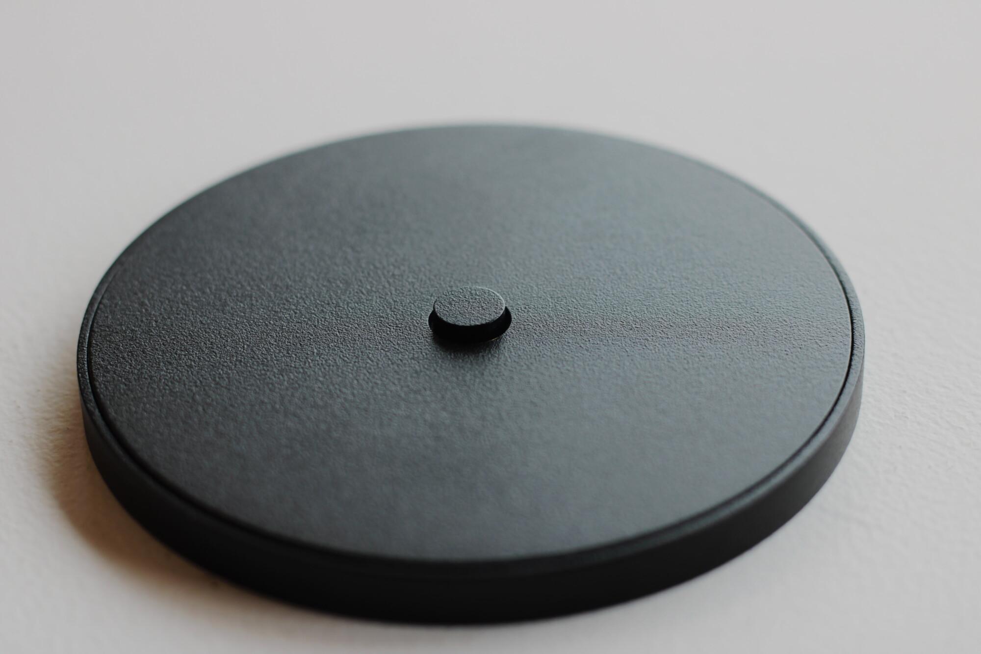 Ceiling lighting hardware compatible with Casambi